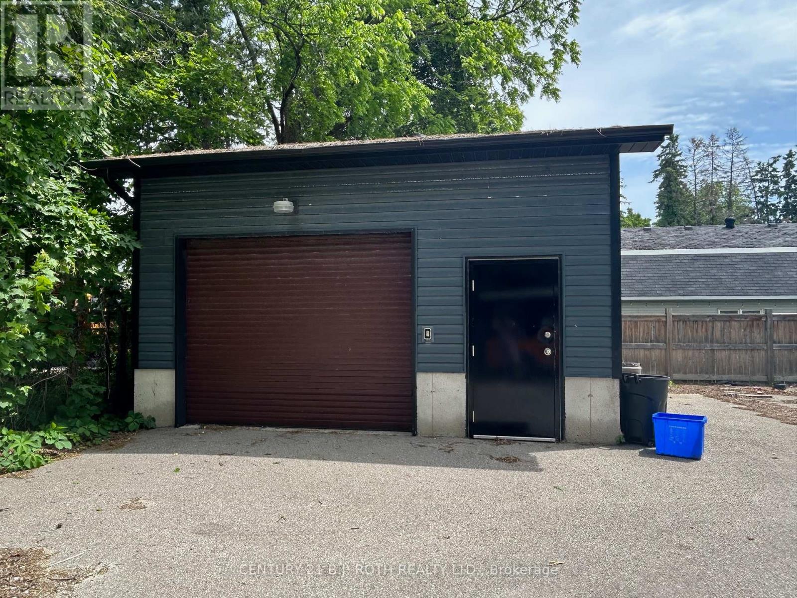 26 Caroline Street, Barrie (Allandale Centre), Ontario  L4N 2S3 - Photo 5 - S13006646