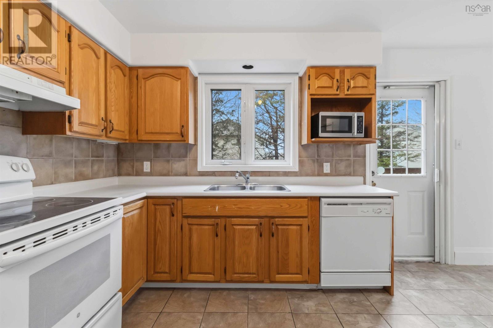 34 Wembley Place, Clayton Park, Nova Scotia  B3S 1E6 - Photo 18 - 202607617