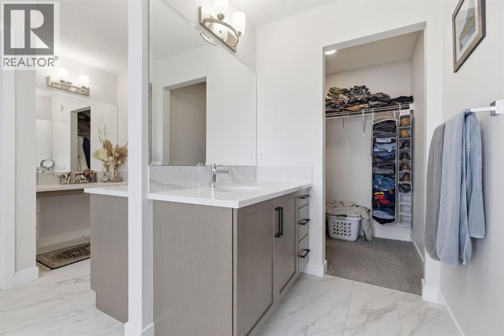 3 Sundown Crescent, Cochrane, Alberta  T4C 2T2 - Photo 24 - A2301482