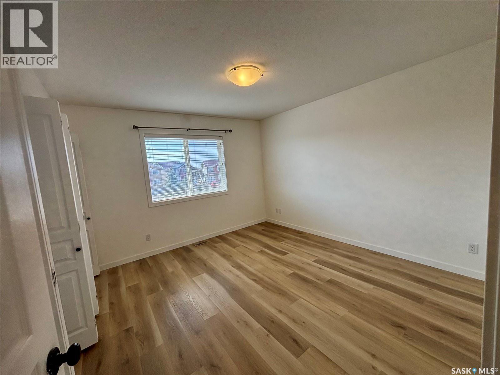 13 5004 James Hill Road, Regina, Saskatchewan  S4W 0E8 - Photo 8 - SK033069