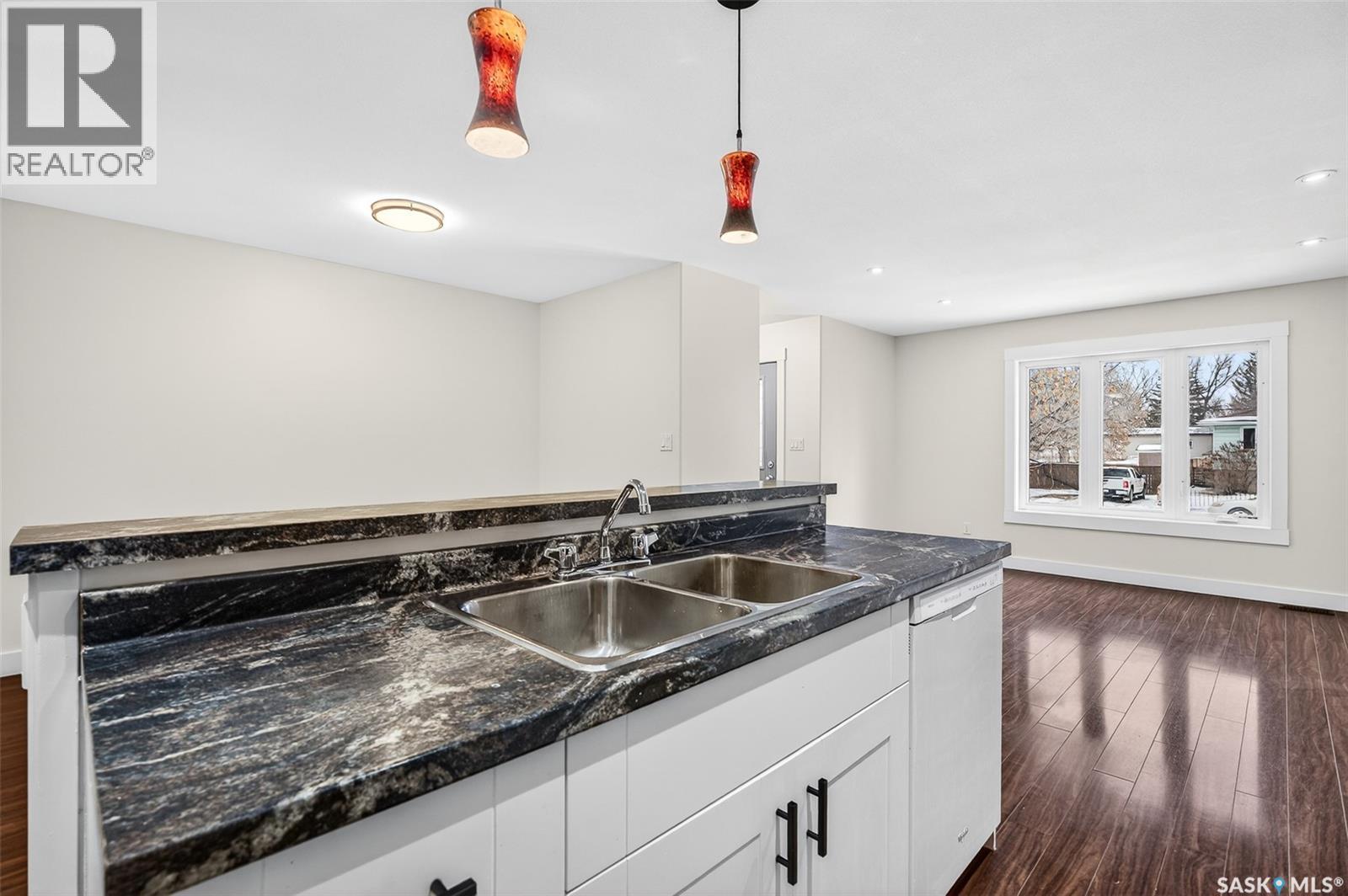 915 Athabasca Street E, Moose Jaw, Saskatchewan  S6H 0M8 - Photo 13 - SK033060