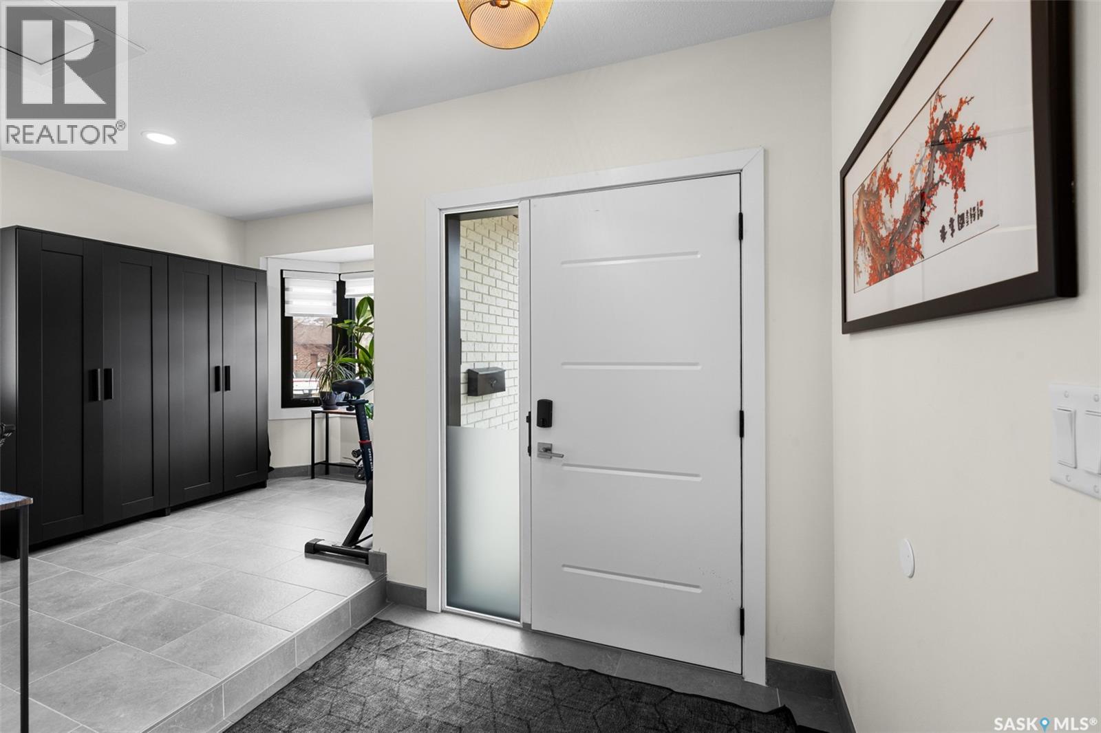 218 Rogers Road, Regina, Saskatchewan  S4S 7C4 - Photo 3 - SK033006