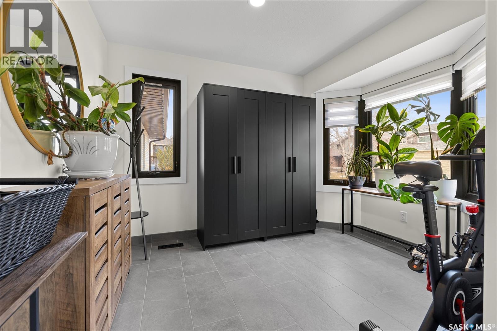 218 Rogers Road, Regina, Saskatchewan  S4S 7C4 - Photo 4 - SK033006