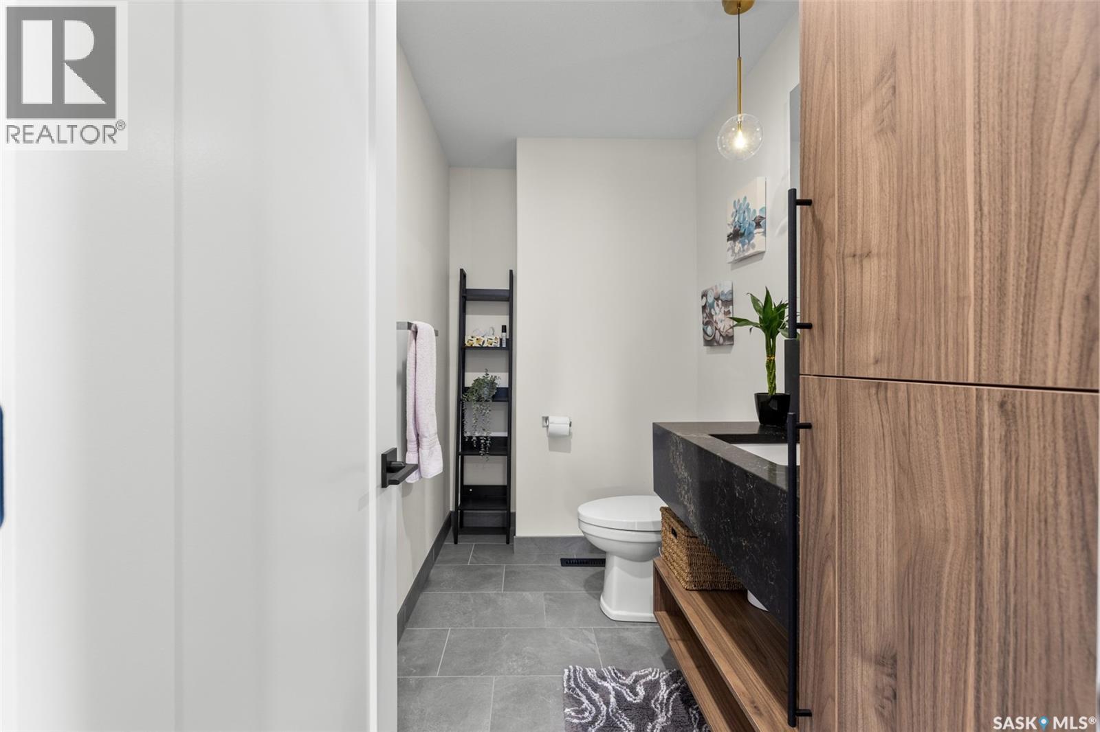 218 Rogers Road, Regina, Saskatchewan  S4S 7C4 - Photo 7 - SK033006