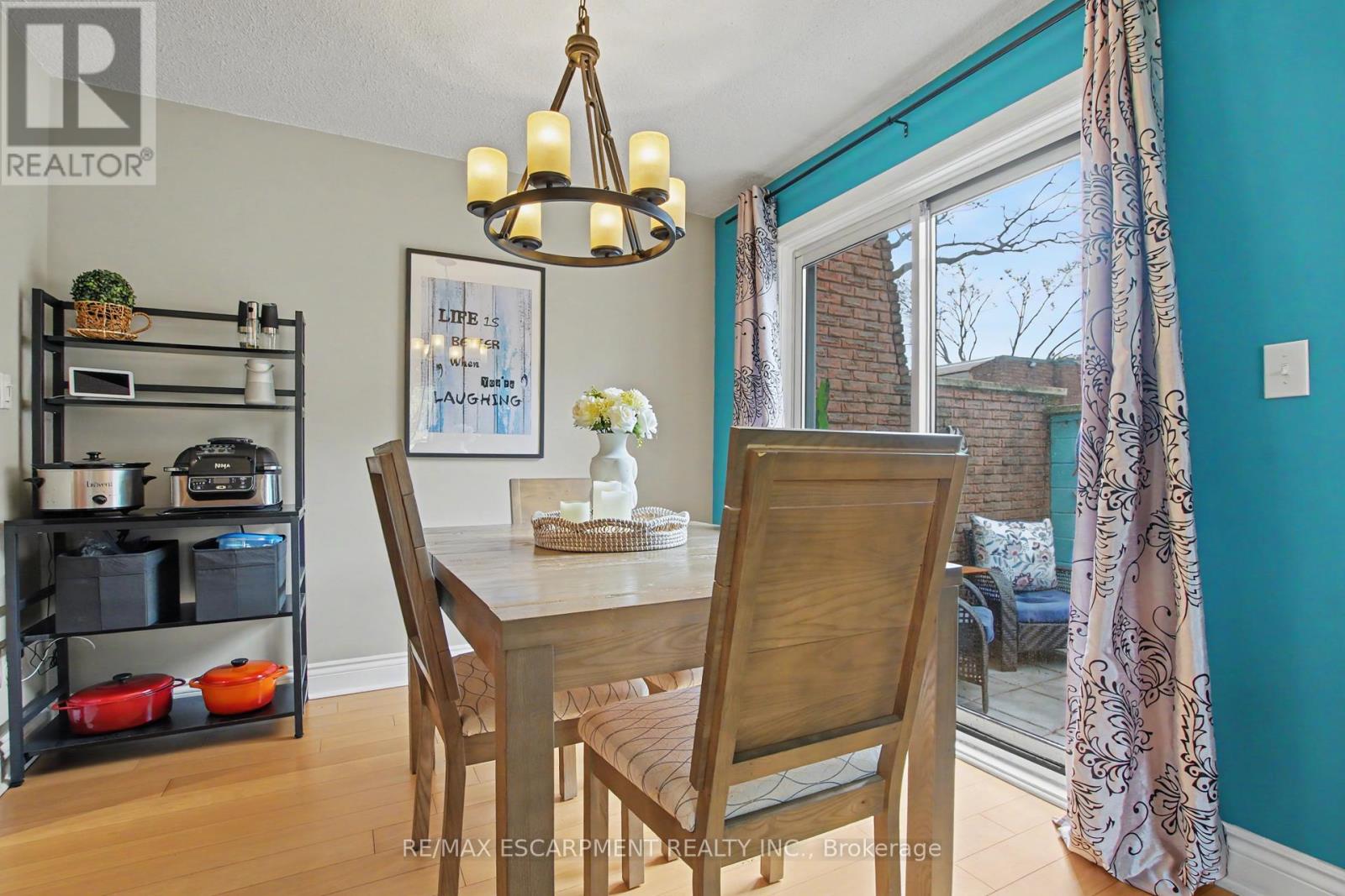 4 - 661 Francis Road, Burlington, Ontario  L7T 3X6 - Photo 6 - W12922708