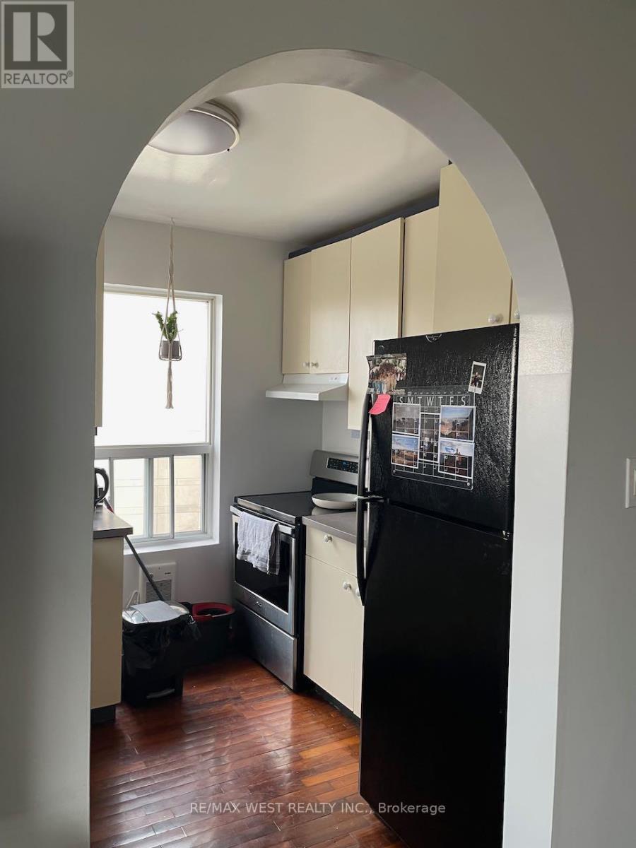 2 - 96 Springhurst Avenue, Toronto, Ontario  M6K 1C1 - Photo 7 - W13006342