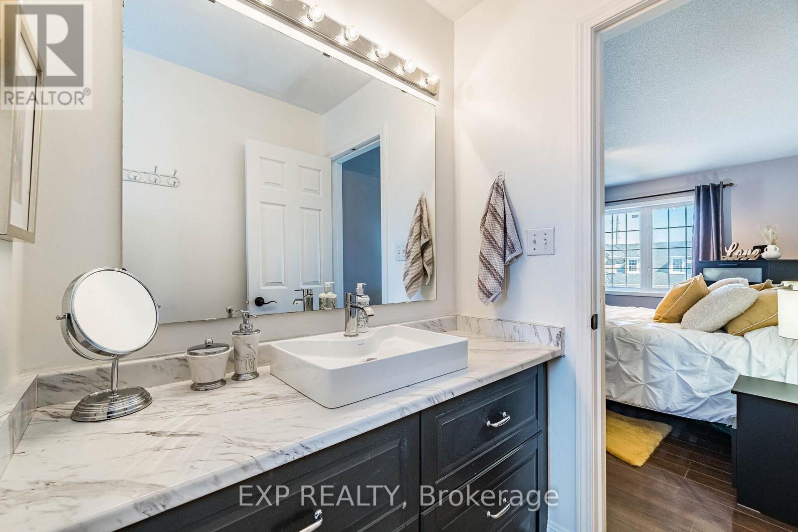 53 Sweetwood Circle, Brampton, Ontario  L7A 2X7 - Photo 25 - W13006352