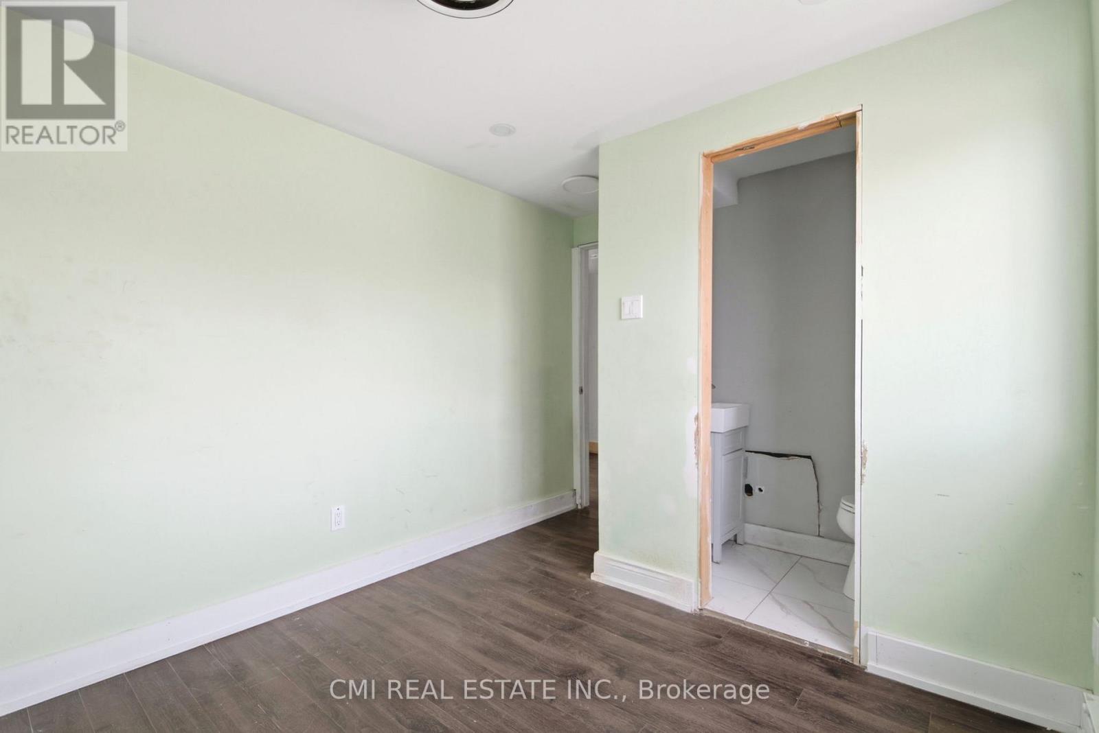 8 Huronia Court, Brampton, Ontario  L6S 2C7 - Photo 18 - W13006368