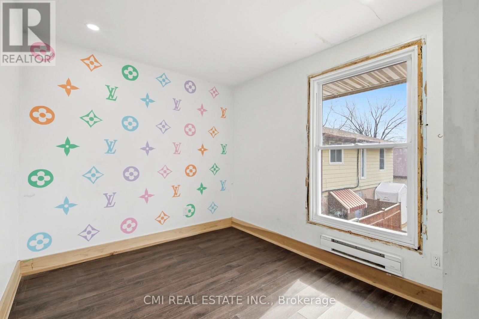 8 Huronia Court, Brampton, Ontario  L6S 2C7 - Photo 19 - W13006368