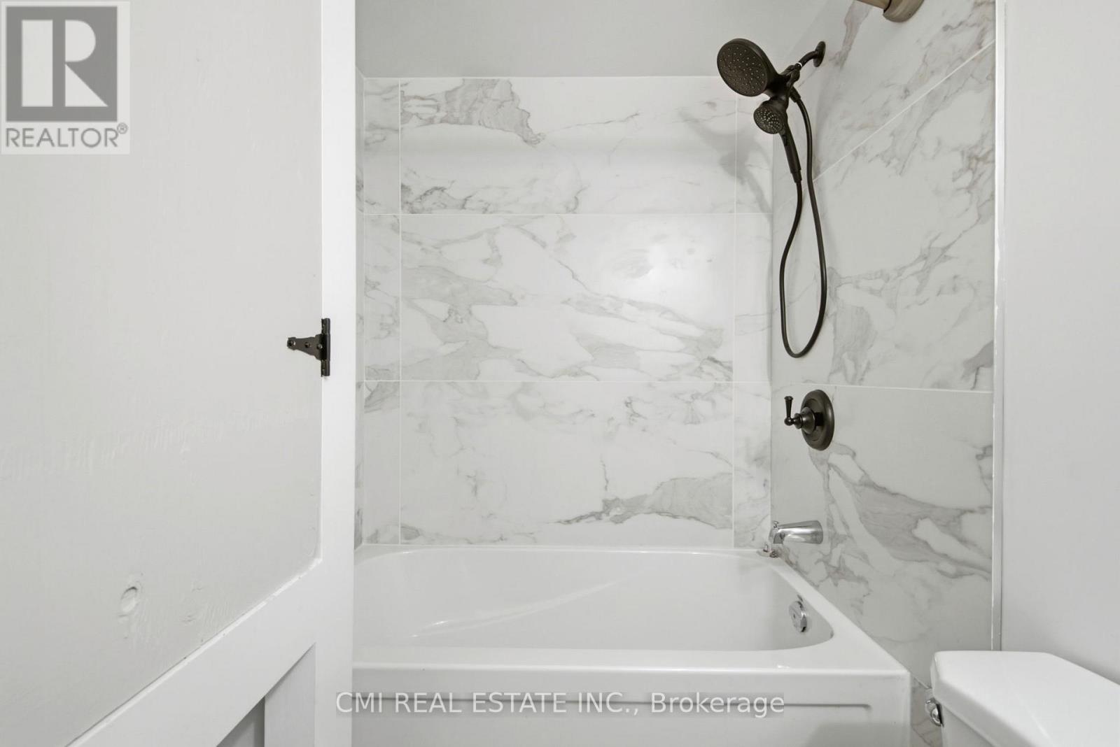 8 Huronia Court, Brampton, Ontario  L6S 2C7 - Photo 24 - W13006368