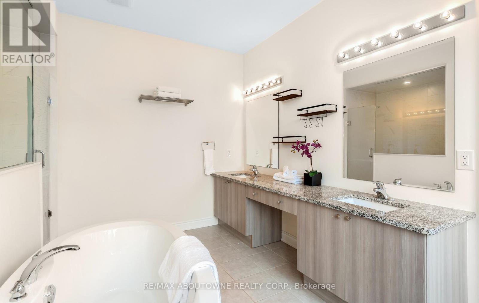 3294 Millicent Avenue, Oakville, Ontario  L6M 4P5 - Photo 29 - W13006390