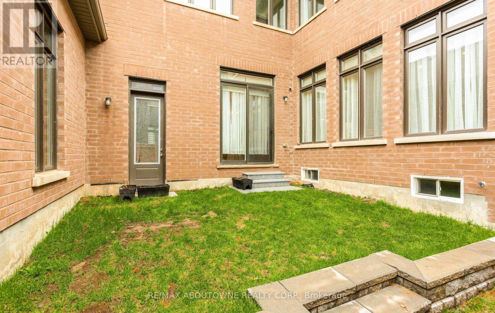 3294 Millicent Avenue, Oakville, Ontario  L6M 4P5 - Photo 42 - W13006390