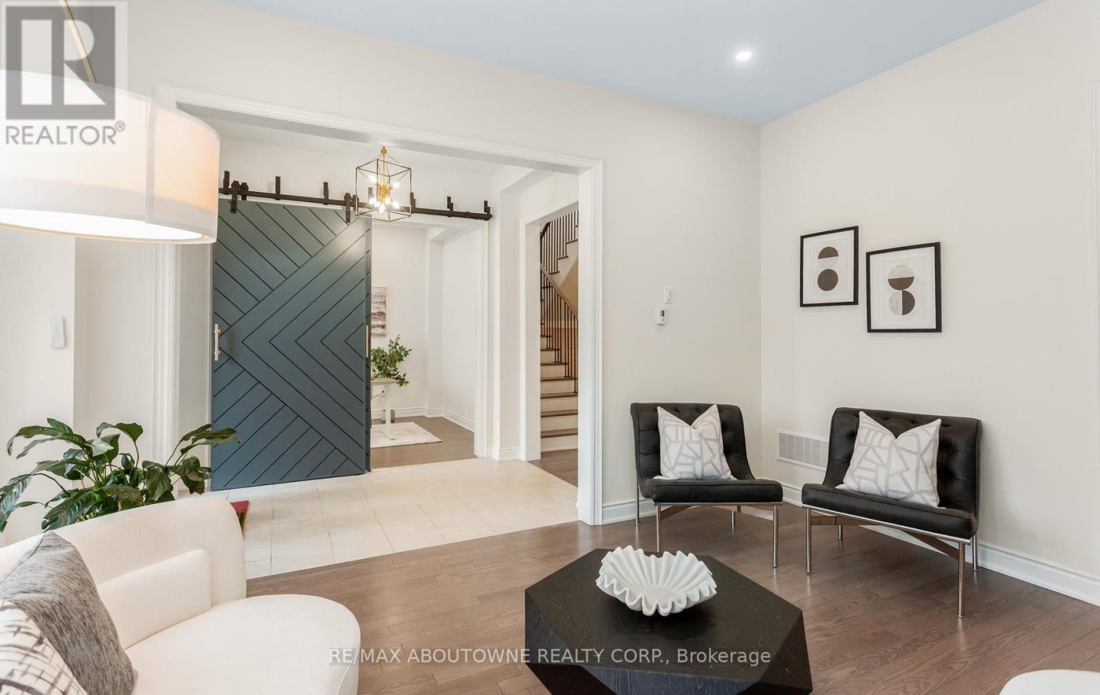 3294 Millicent Avenue, Oakville, Ontario  L6M 4P5 - Photo 7 - W13006390