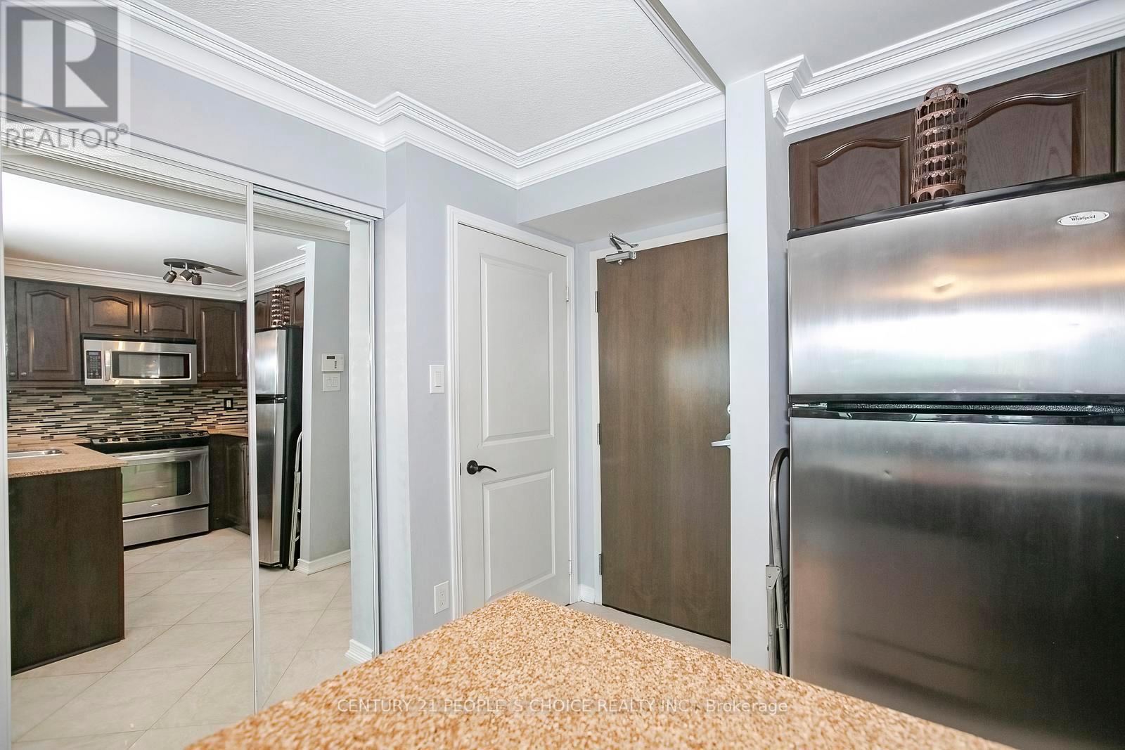 1512 - 9 George Street, Brampton, Ontario  L6X 0T6 - Photo 11 - W13006446