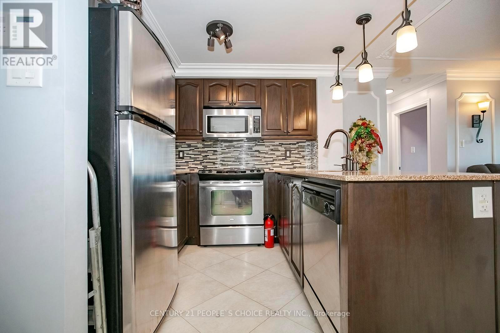 1512 - 9 George Street, Brampton, Ontario  L6X 0T6 - Photo 17 - W13006446