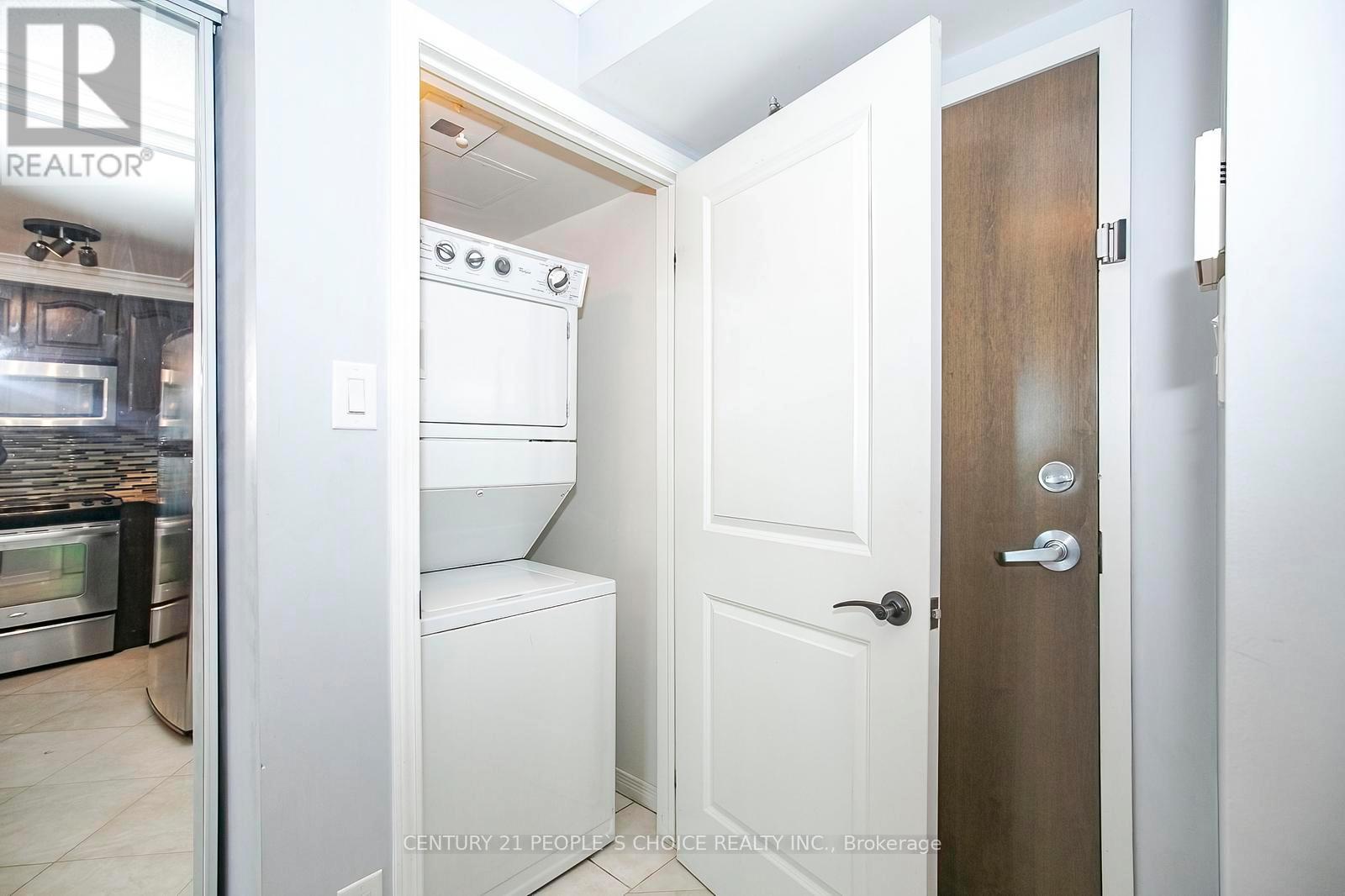 1512 - 9 George Street, Brampton, Ontario  L6X 0T6 - Photo 20 - W13006446