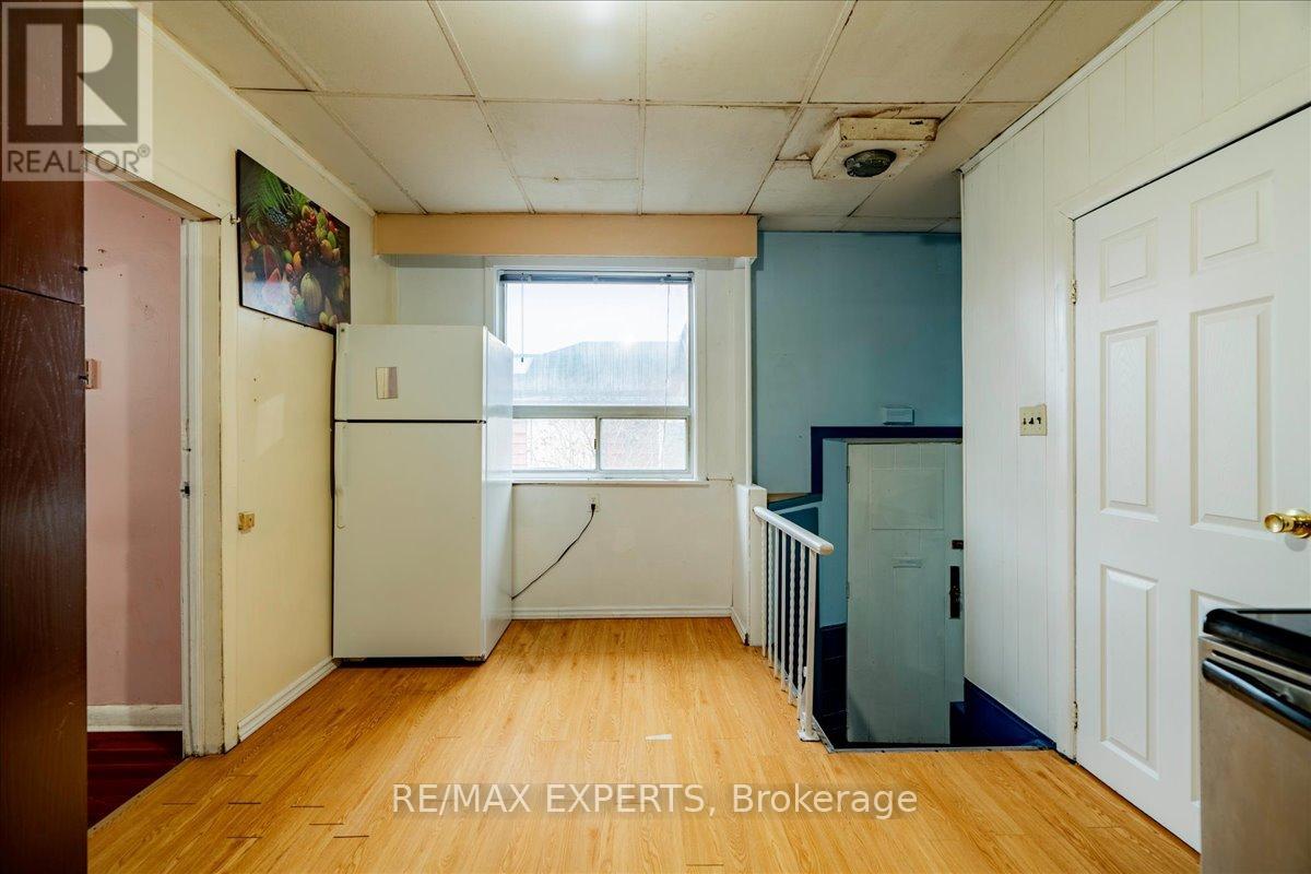 140 Northland Avenue, Toronto, Ontario  M6N 2E2 - Photo 16 - W13006464