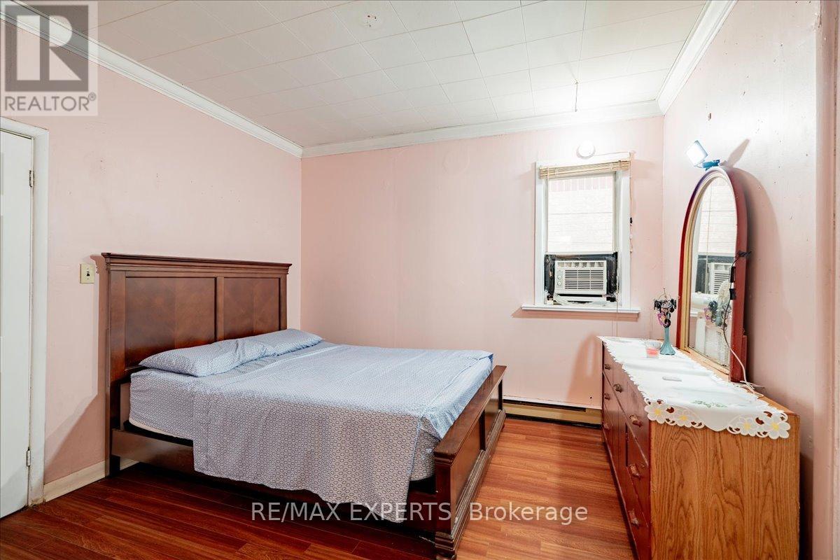 140 Northland Avenue, Toronto, Ontario  M6N 2E2 - Photo 18 - W13006464