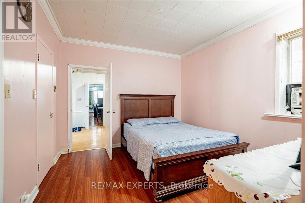 140 Northland Avenue, Toronto, Ontario  M6N 2E2 - Photo 19 - W13006464