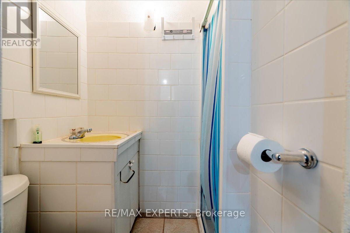 140 Northland Avenue, Toronto, Ontario  M6N 2E2 - Photo 20 - W13006464