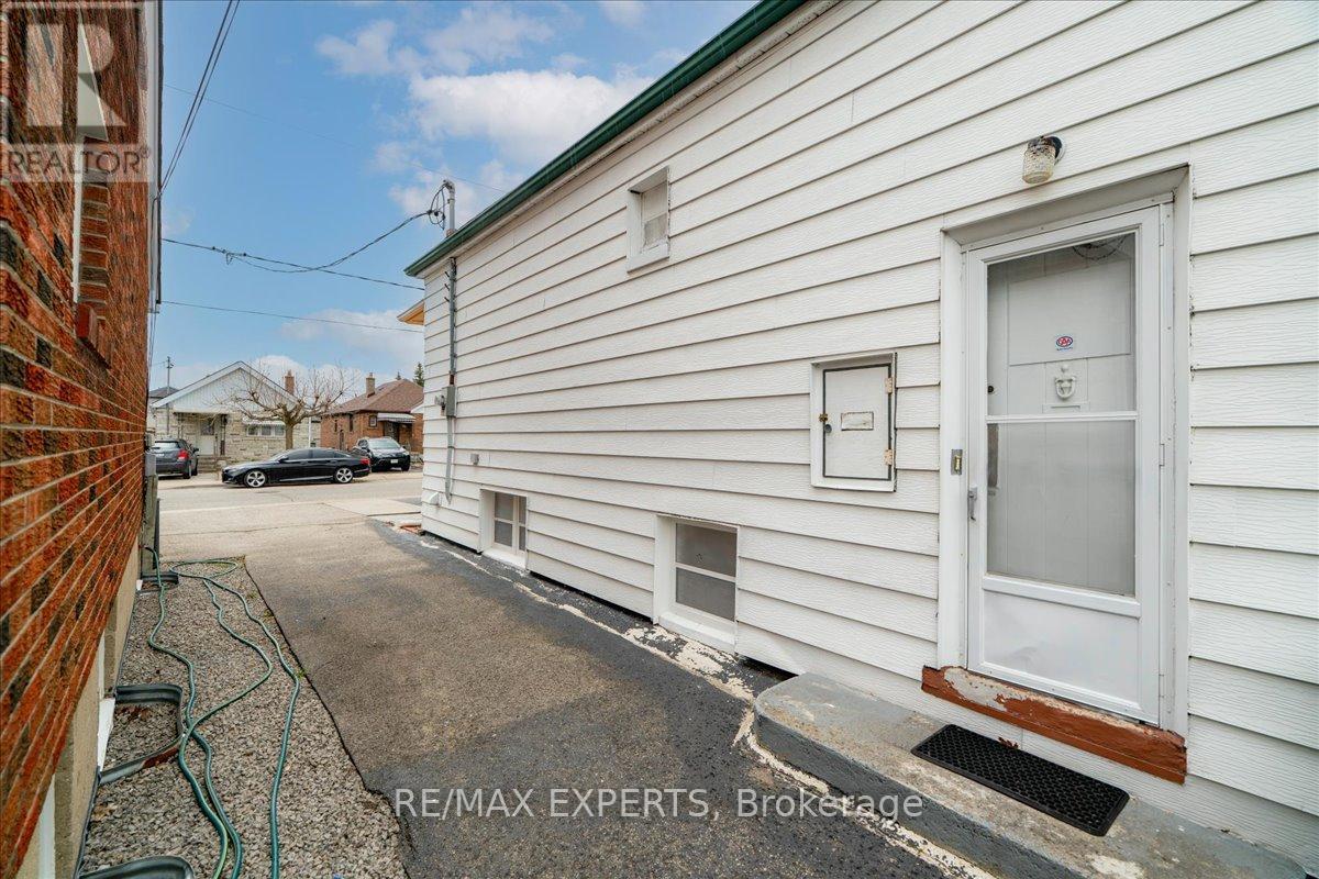 140 Northland Avenue, Toronto, Ontario  M6N 2E2 - Photo 23 - W13006464