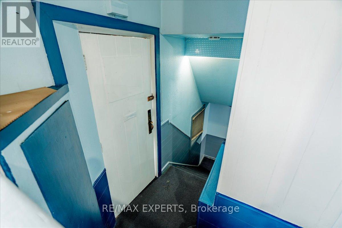 140 Northland Avenue, Toronto, Ontario  M6N 2E2 - Photo 24 - W13006464