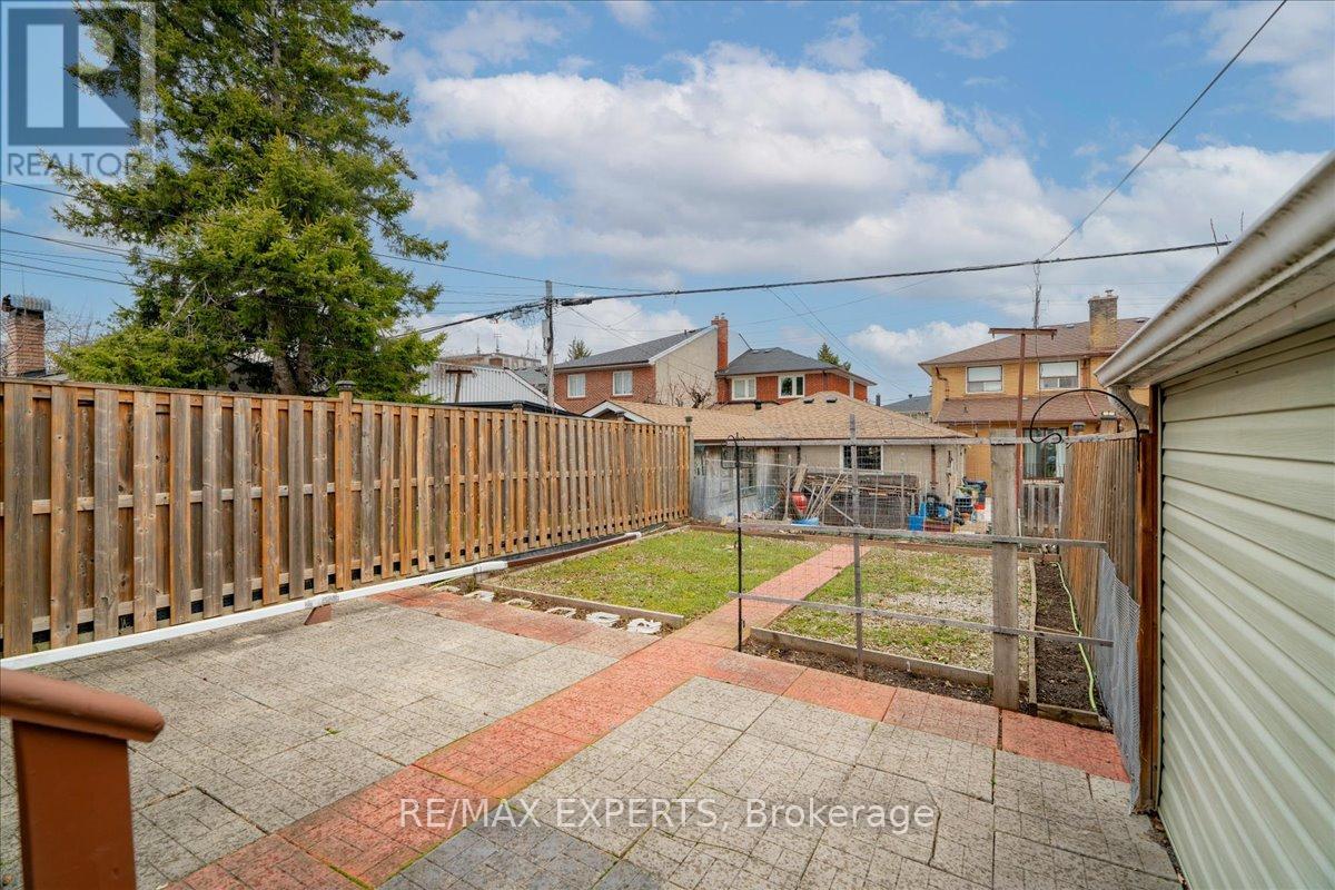 140 Northland Avenue, Toronto, Ontario  M6N 2E2 - Photo 37 - W13006464