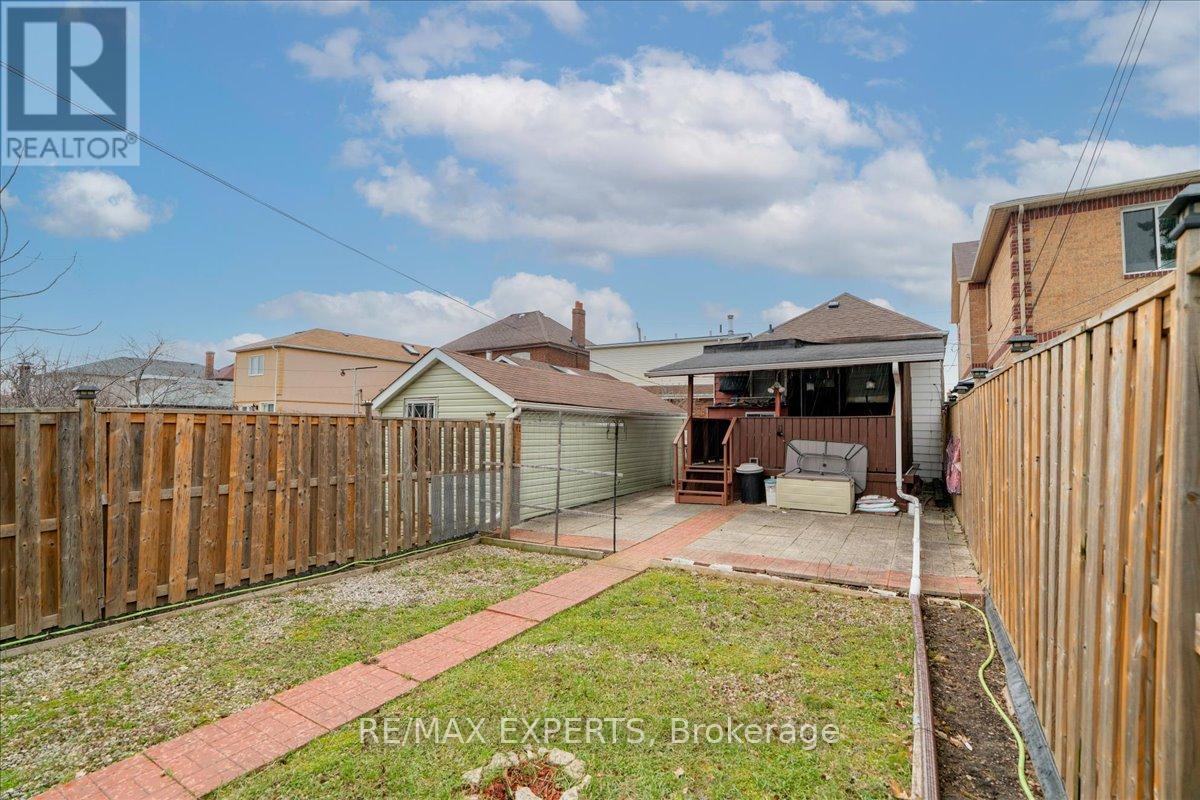 140 Northland Avenue, Toronto, Ontario  M6N 2E2 - Photo 39 - W13006464