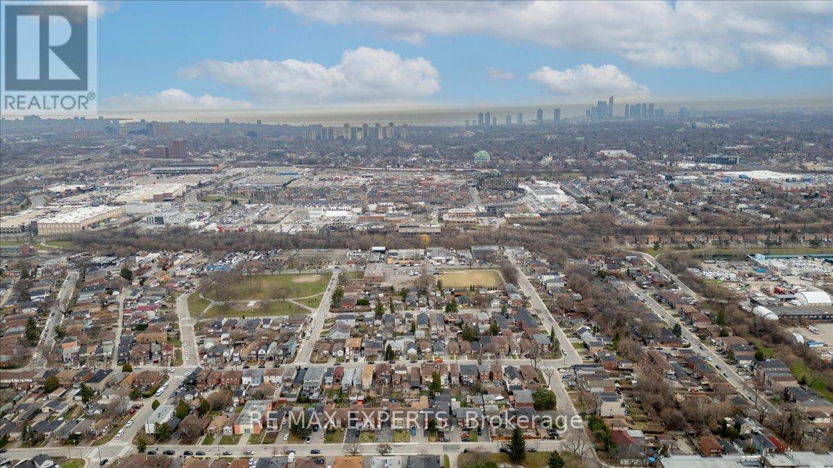 140 Northland Avenue, Toronto, Ontario  M6N 2E2 - Photo 44 - W13006464