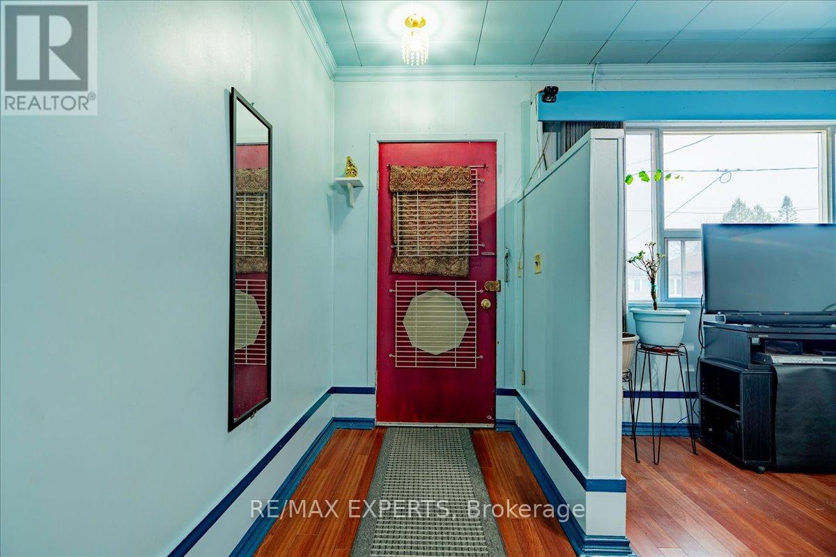 140 Northland Avenue, Toronto, Ontario  M6N 2E2 - Photo 5 - W13006464