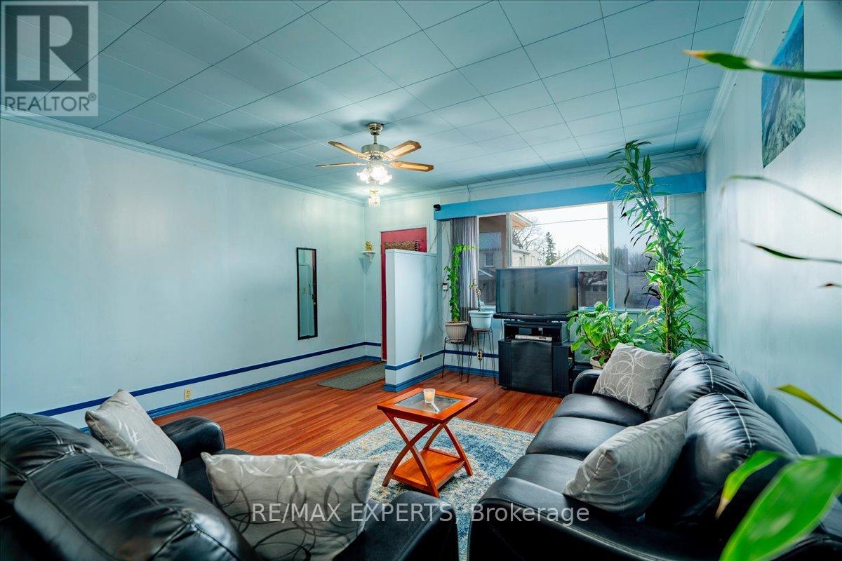 140 Northland Avenue, Toronto, Ontario  M6N 2E2 - Photo 7 - W13006464