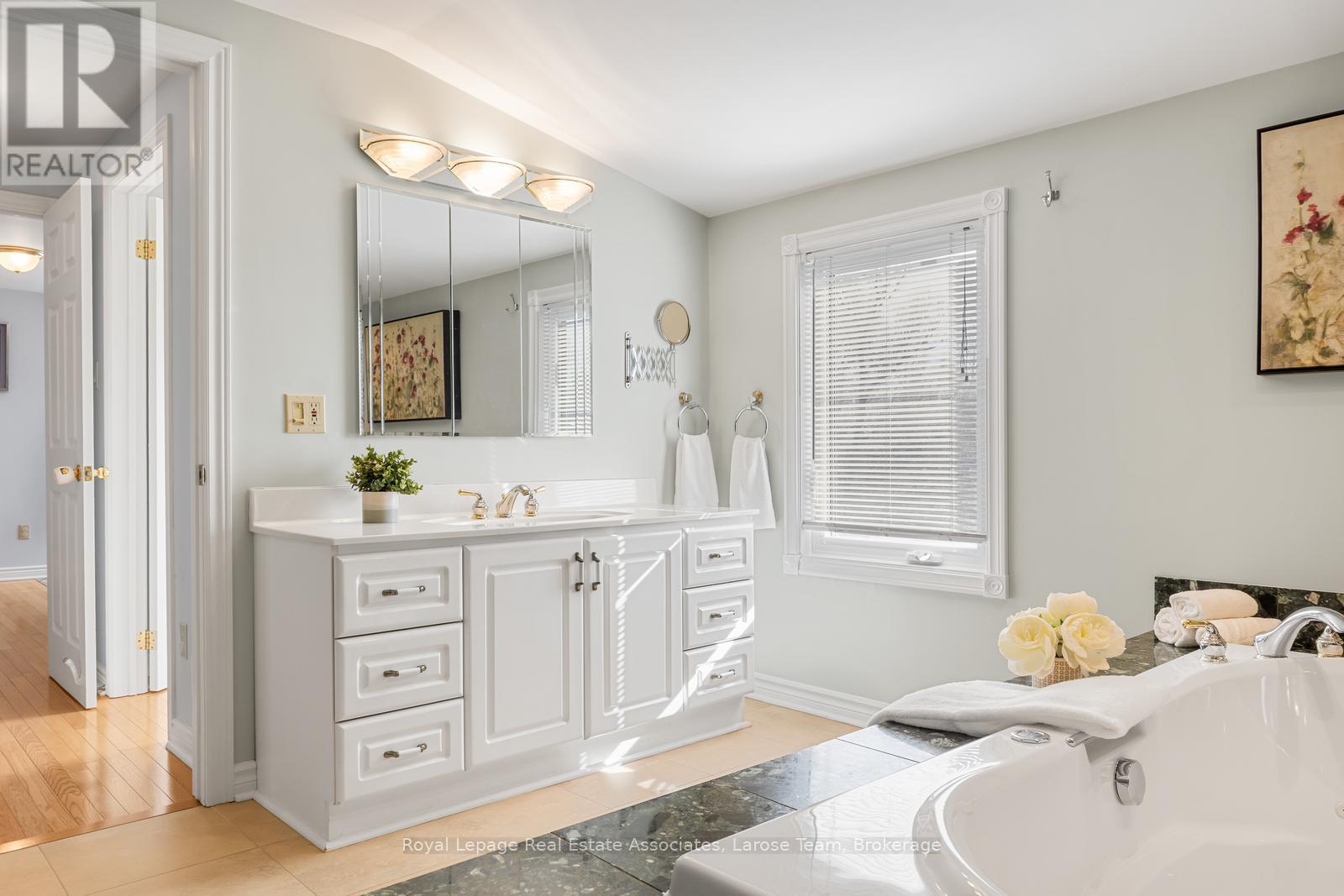 1166 Mineola Gardens, Mississauga, Ontario  L5G 3X9 - Photo 26 - W13006474