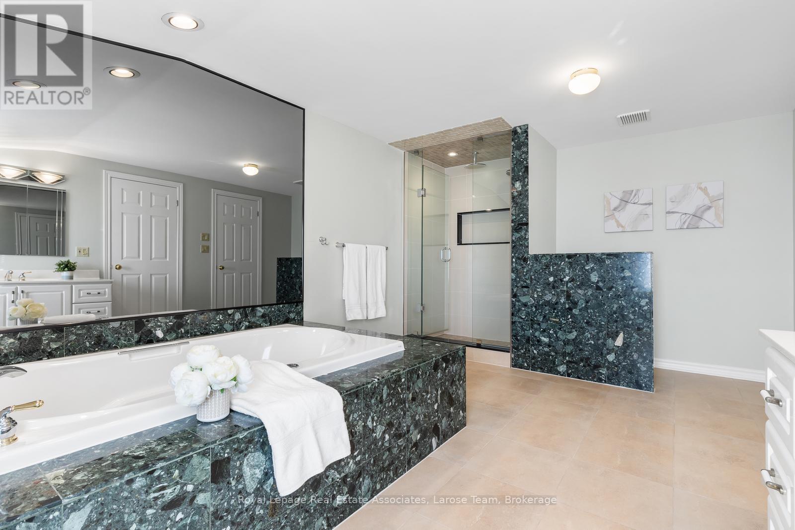 1166 Mineola Gardens, Mississauga, Ontario  L5G 3X9 - Photo 27 - W13006474