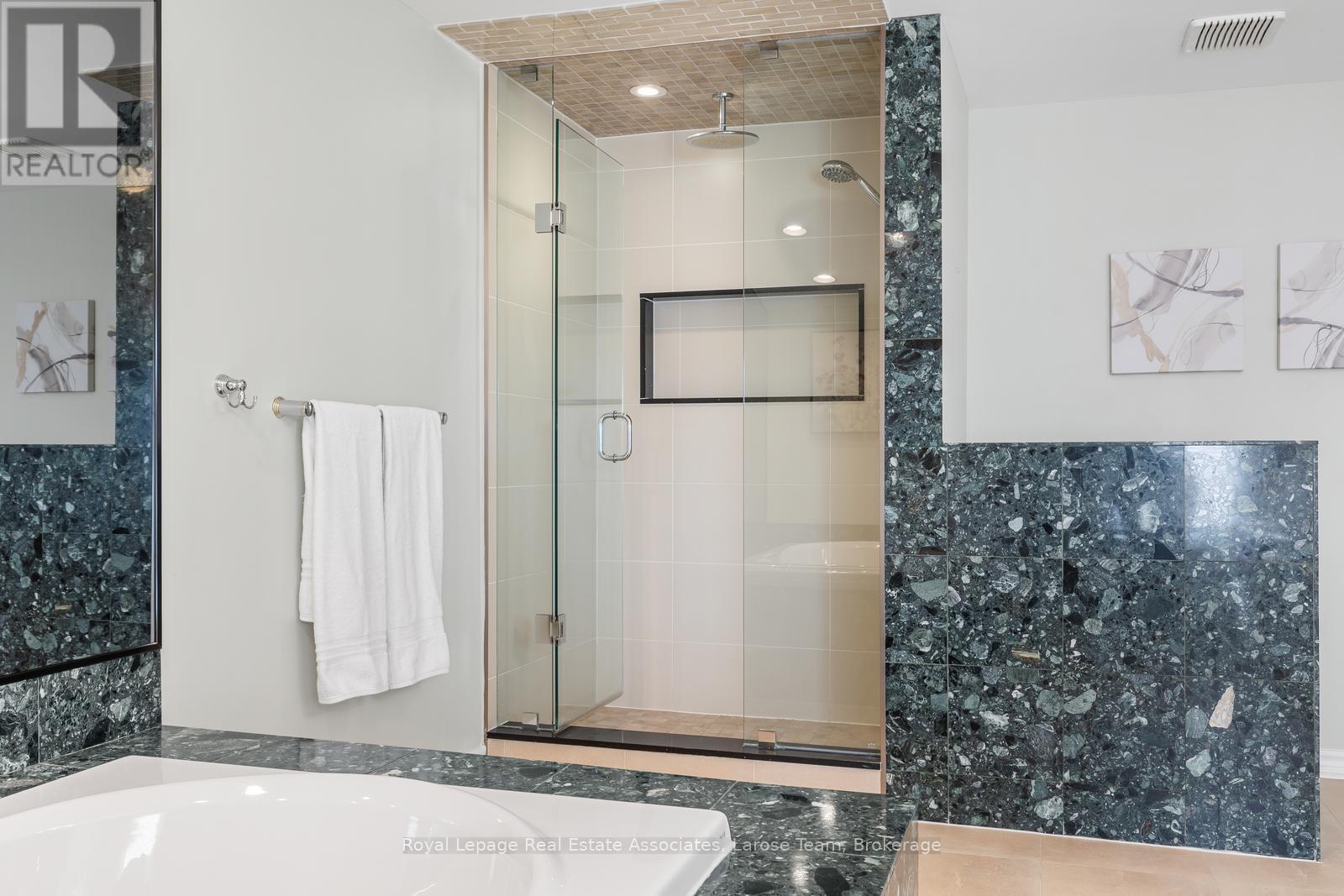 1166 Mineola Gardens, Mississauga, Ontario  L5G 3X9 - Photo 28 - W13006474