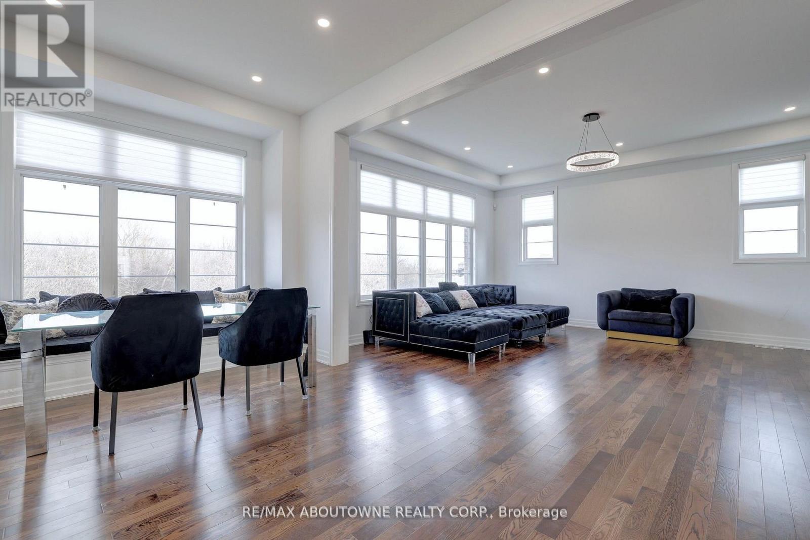 1416 Ford Strathy Crescent S, Oakville, Ontario  L6H 6E3 - Photo 15 - W13006534