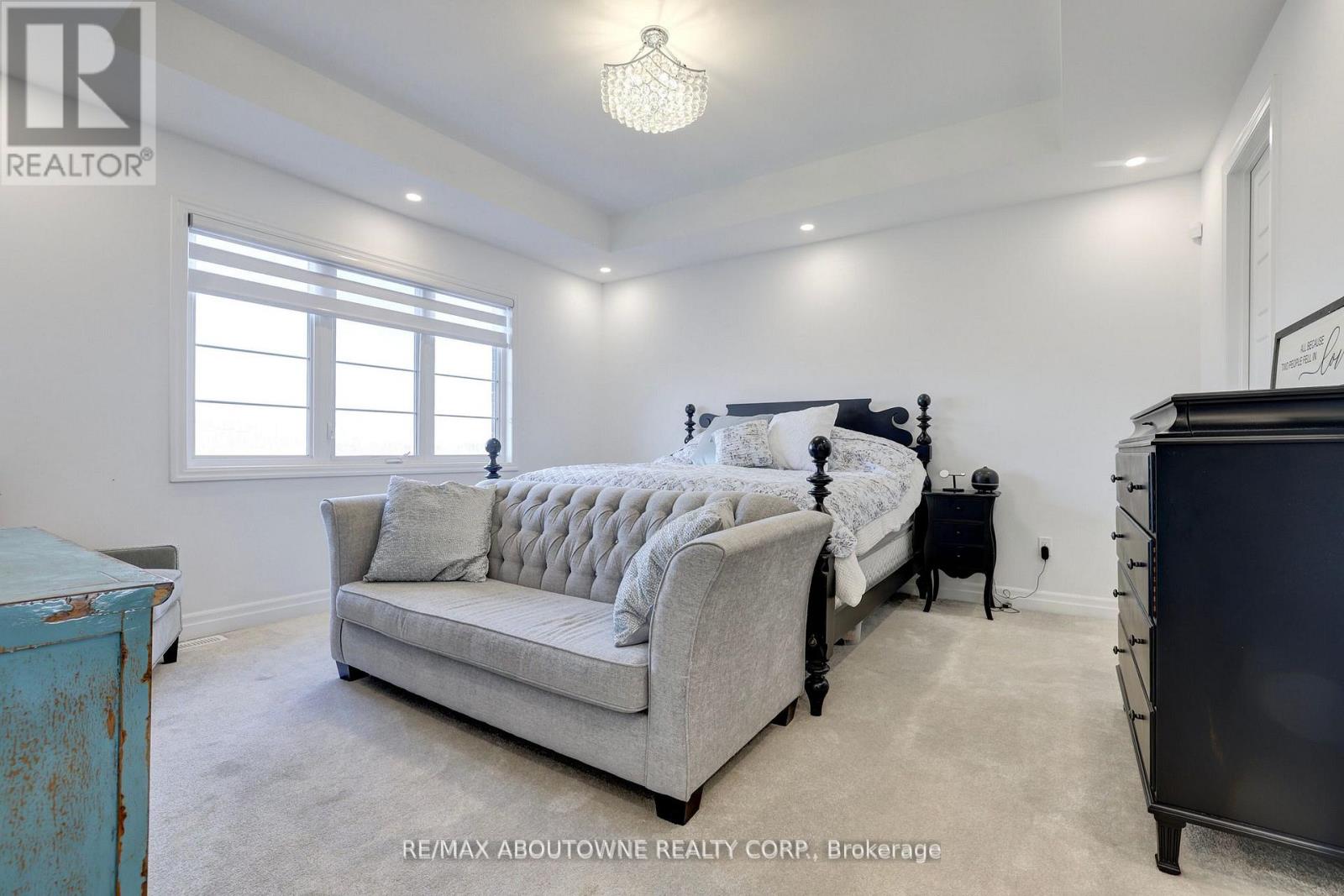 1416 Ford Strathy Crescent S, Oakville, Ontario  L6H 6E3 - Photo 29 - W13006534