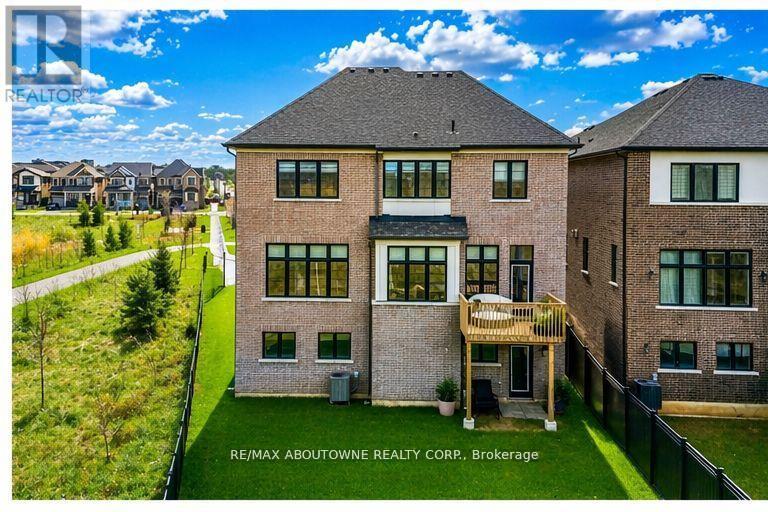 1416 Ford Strathy Crescent S, Oakville, Ontario  L6H 6E3 - Photo 41 - W13006534