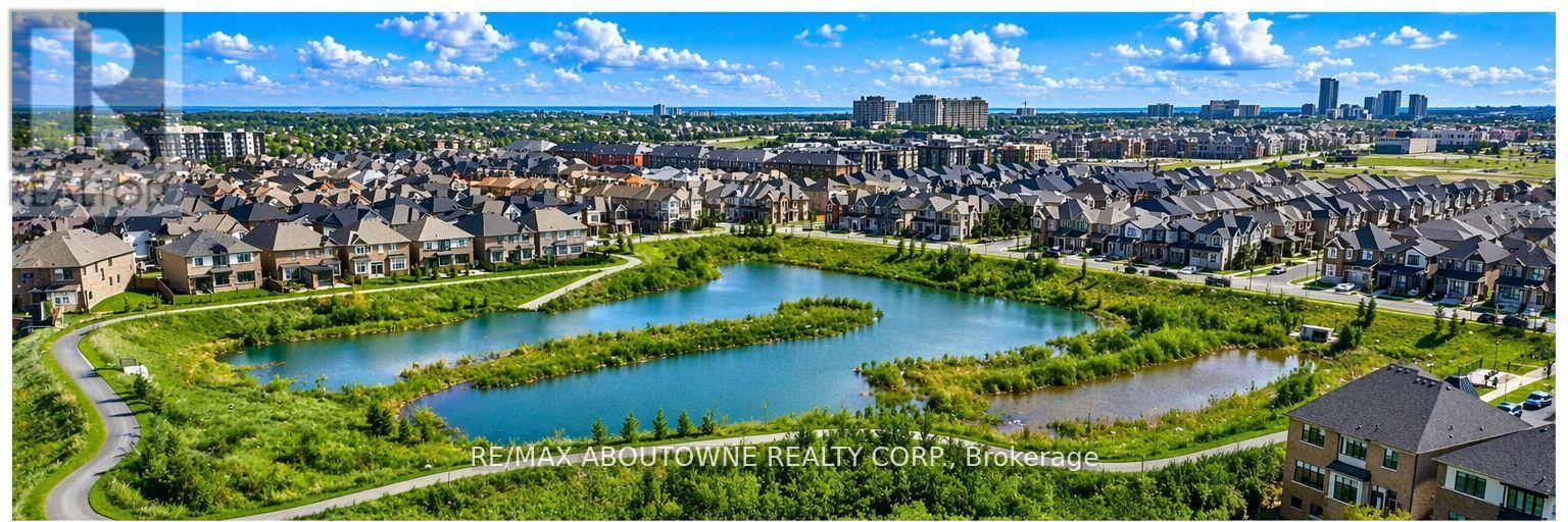 1416 Ford Strathy Crescent S, Oakville, Ontario  L6H 6E3 - Photo 44 - W13006534