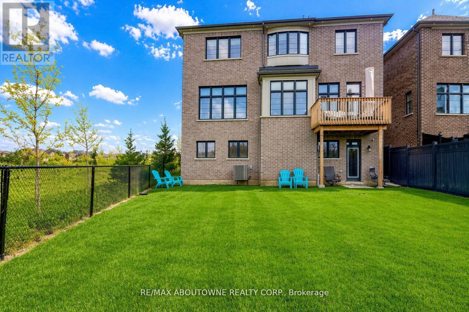 1416 Ford Strathy Crescent S, Oakville, Ontario  L6H 6E3 - Photo 45 - W13006534