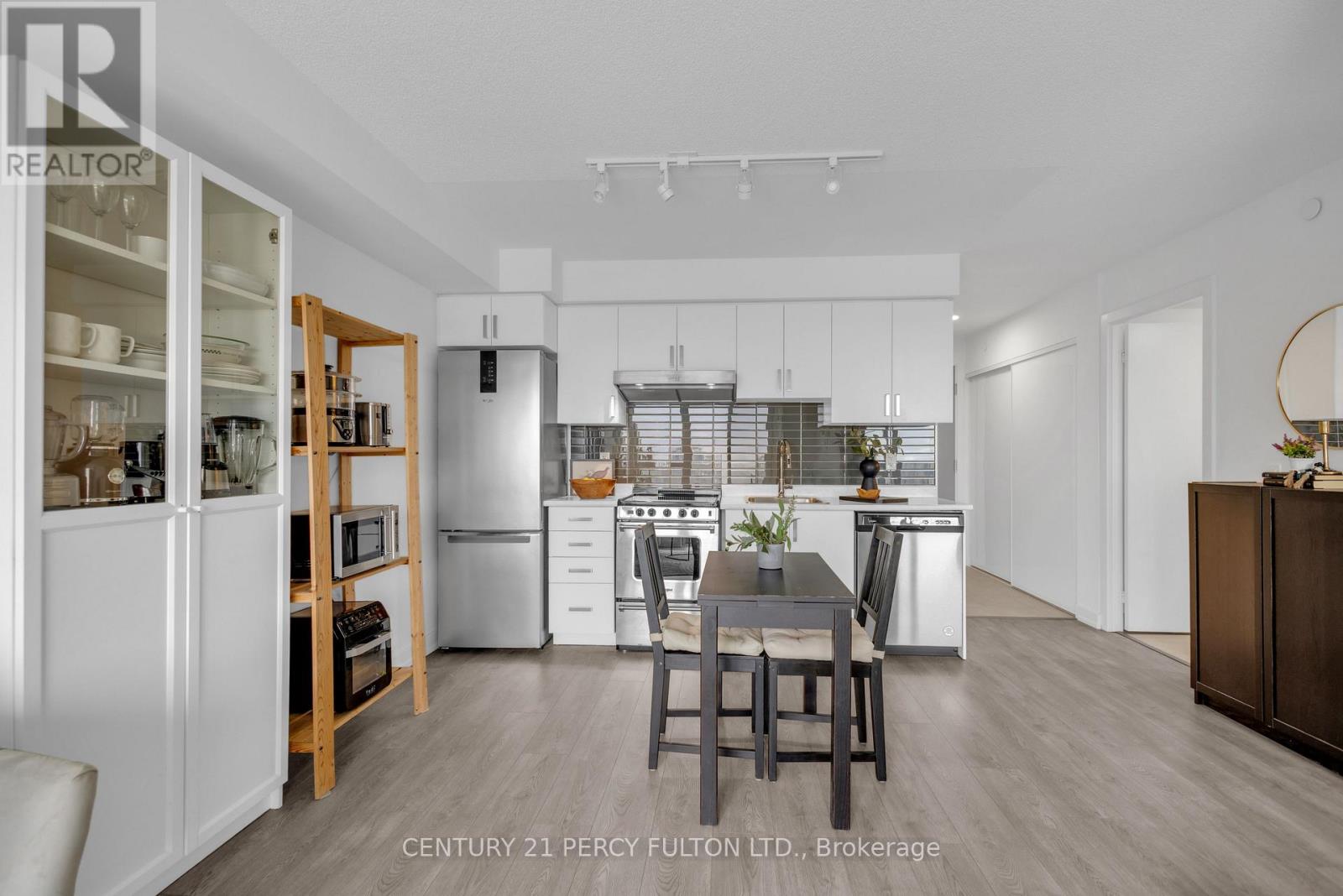 1704 - 10 Wilby Crescent, Toronto, Ontario  M9N 1E5 - Photo 11 - W13006550