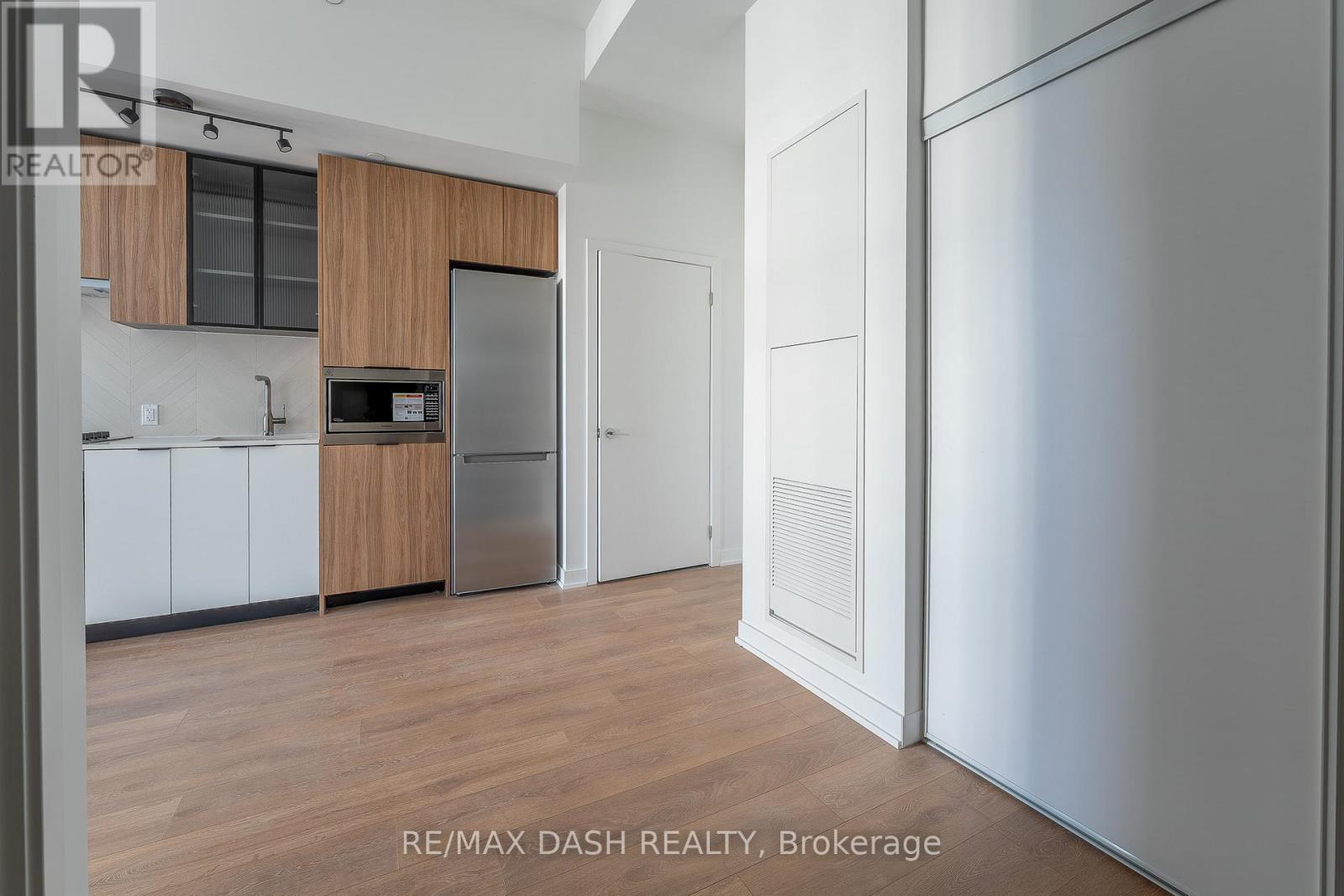 910 - 1037 The Queensway Avenue, Toronto, Ontario  M8Z 0H5 - Photo 9 - W13006672