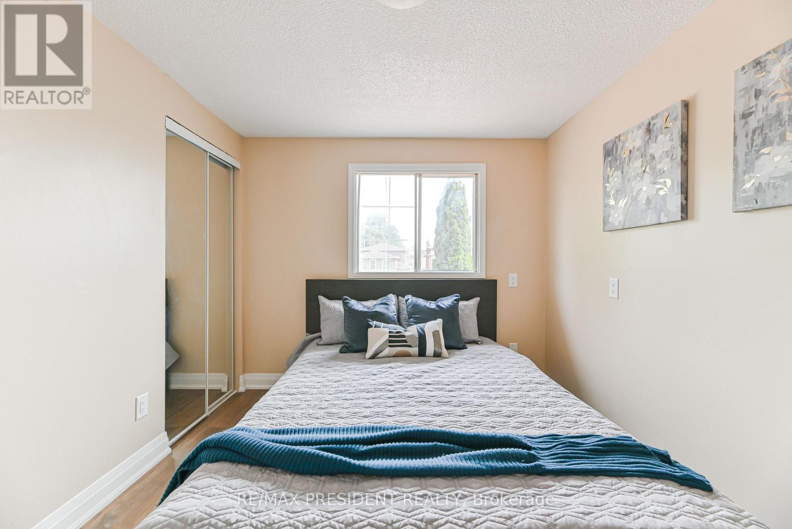 4 Lawnview Court, Brampton, Ontario  L7G 1T4 - Photo 23 - W13006678