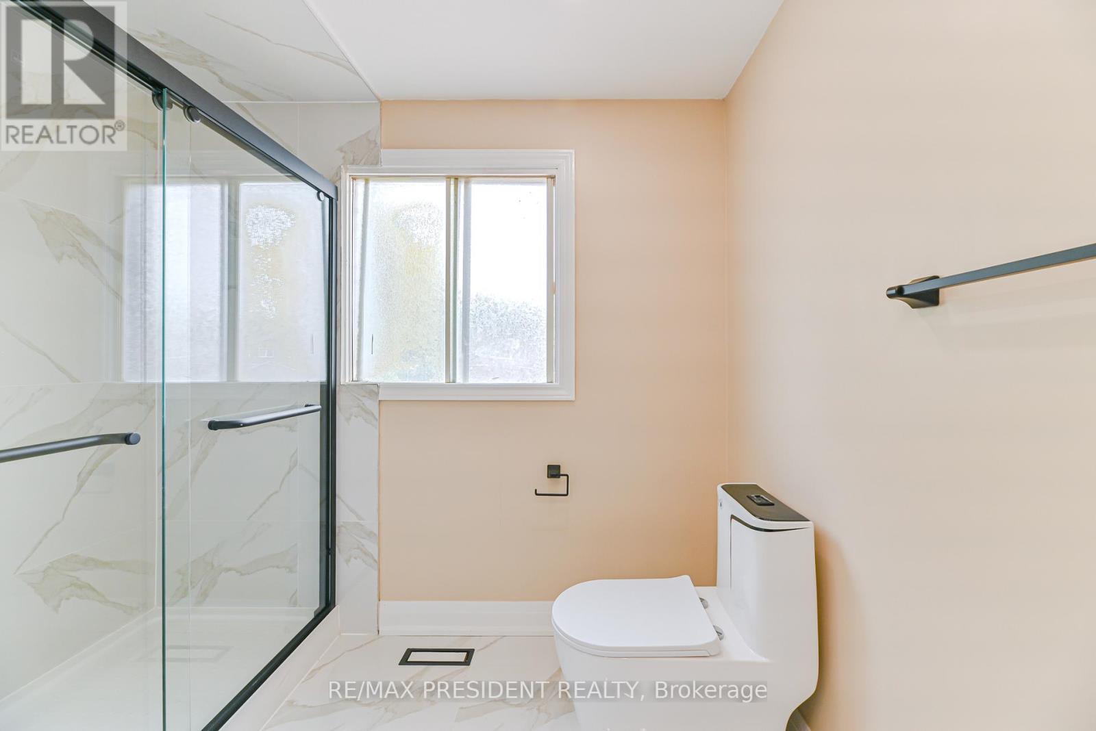 4 Lawnview Court, Brampton, Ontario  L7G 1T4 - Photo 26 - W13006678