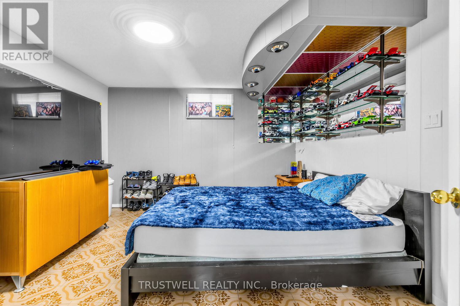 2 Del Ria Road, Toronto, Ontario  M6L 1M1 - Photo 24 - W13006698