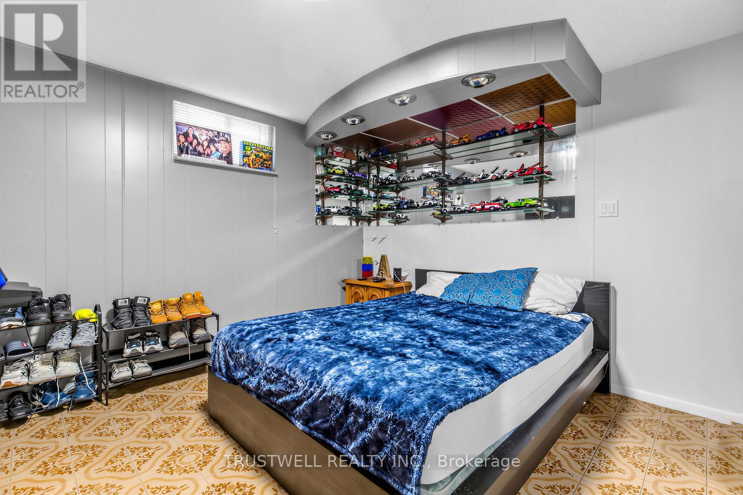 2 Del Ria Road, Toronto, Ontario  M6L 1M1 - Photo 25 - W13006698