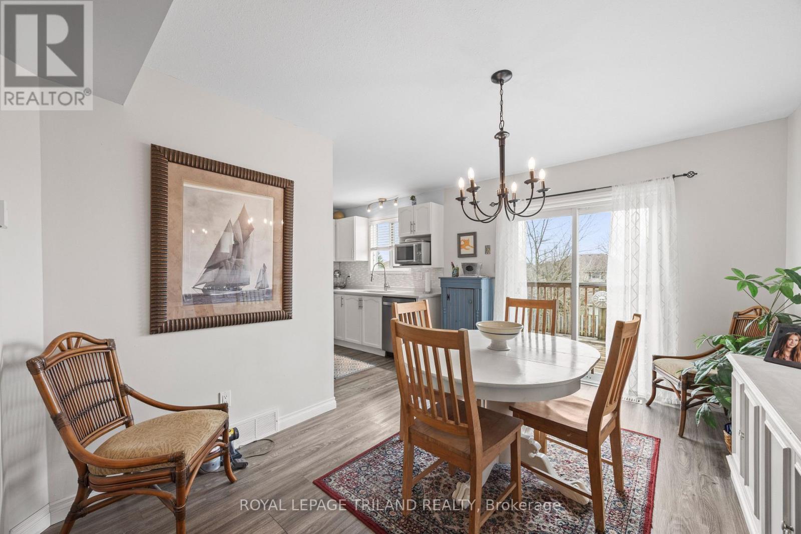 943 Thistledown Way, London North, Ontario  N6G 4Z6 - Photo 12 - X12997284