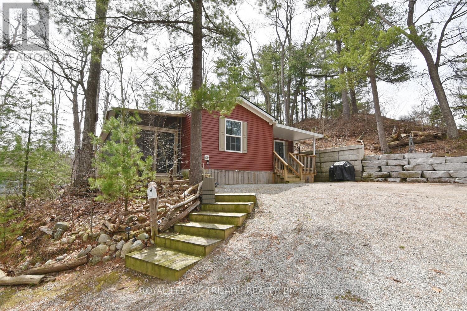 18 - 9826 Northville Crescent, Lambton Shores, Ontario  N0M 2N0 - Photo 3 - X13003144