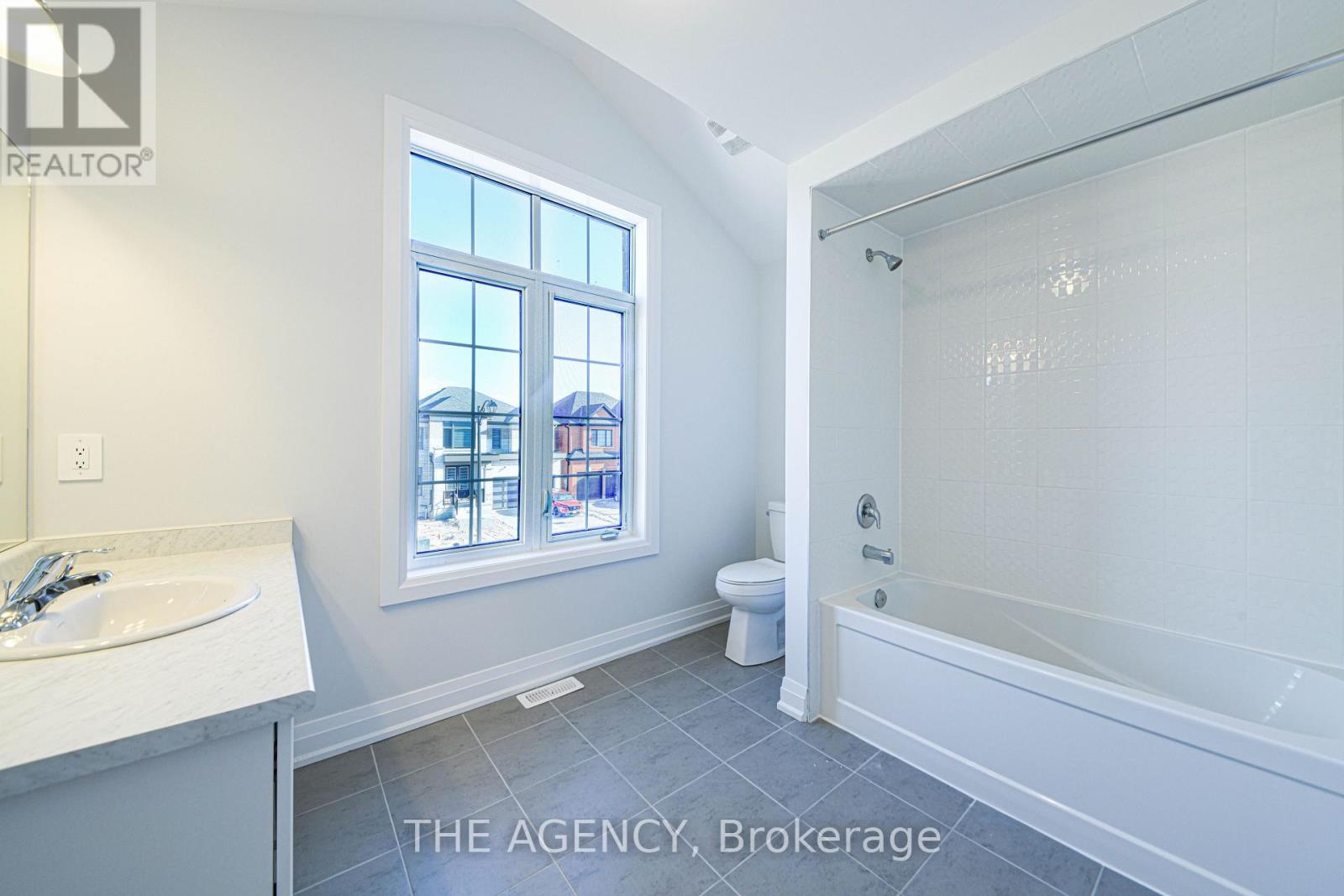 98 Butler Boulevard, Kawartha Lakes, Ontario  K9V 6A9 - Photo 11 - X13006364