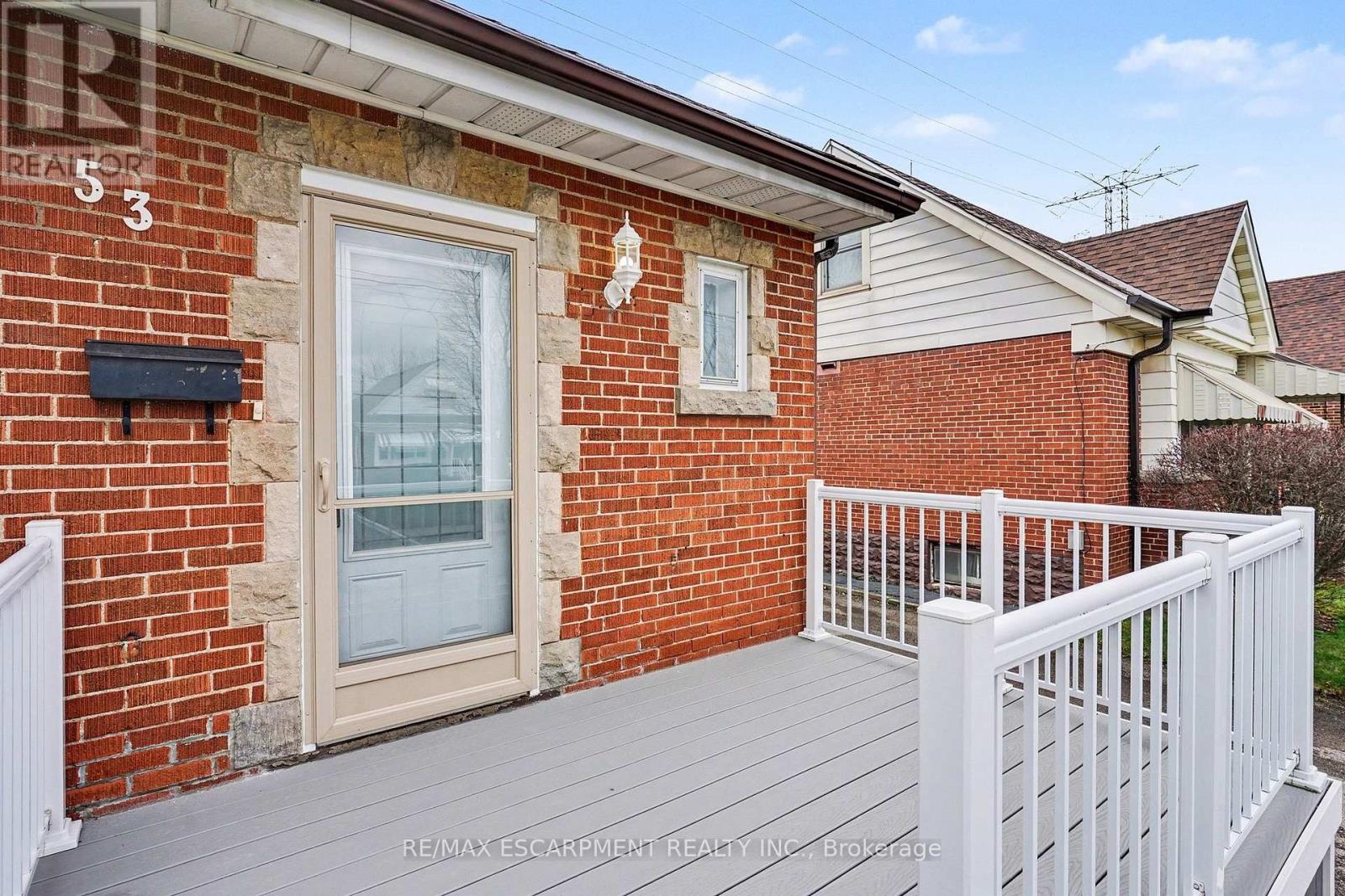 53 Bell Avenue, Hamilton, Ontario  L8K 3E2 - Photo 2 - X13006504