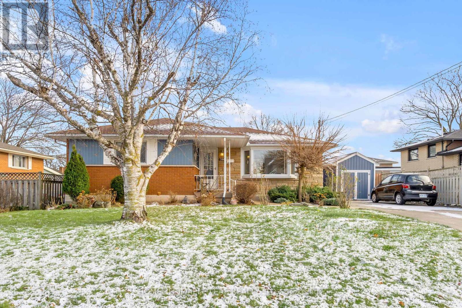 398 KERMAN AVENUE, Grimsby, Ontario